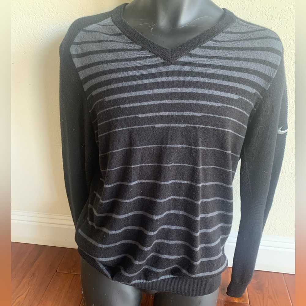 Nike Sweater Men's L Golf Tour Performance Merino WoolV-Neck Black Gray Striped